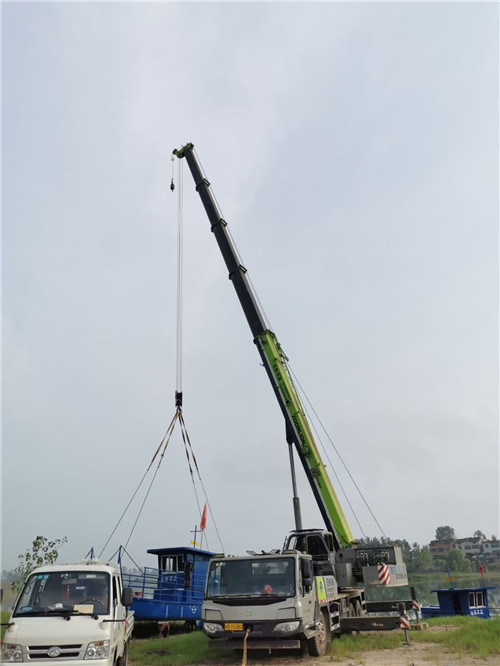 白玉县桥梁建设吊装案例