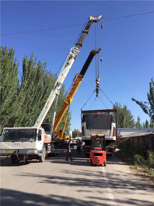 白玉县港口集装箱搬运案例